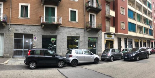 Negozio in via Buenos Aires in vendita