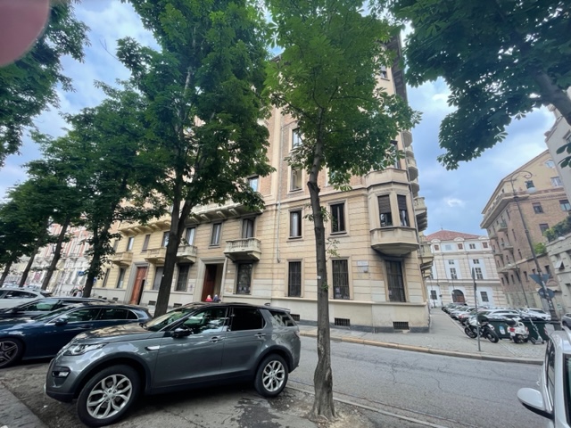 Locazione uffici 200 mq Centro zona Solferino